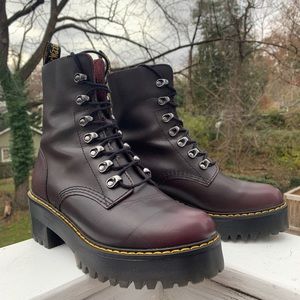 Dr. Martens Leona, US size 8, Burgundy Vintage Leather